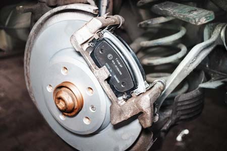Замена тормозных колодок и дисков VW PASSAT в Брянске